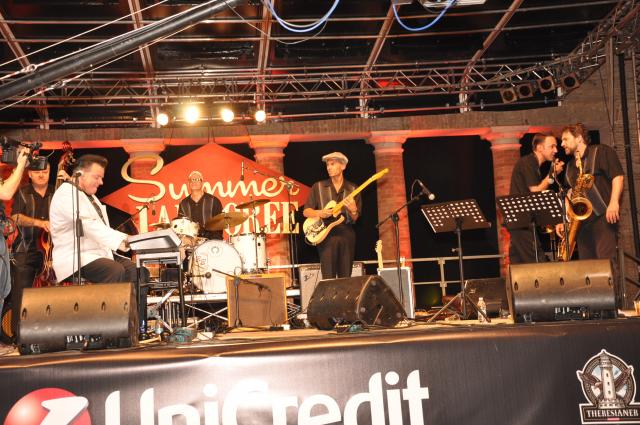 min 2010 08 08 palco centrale 040